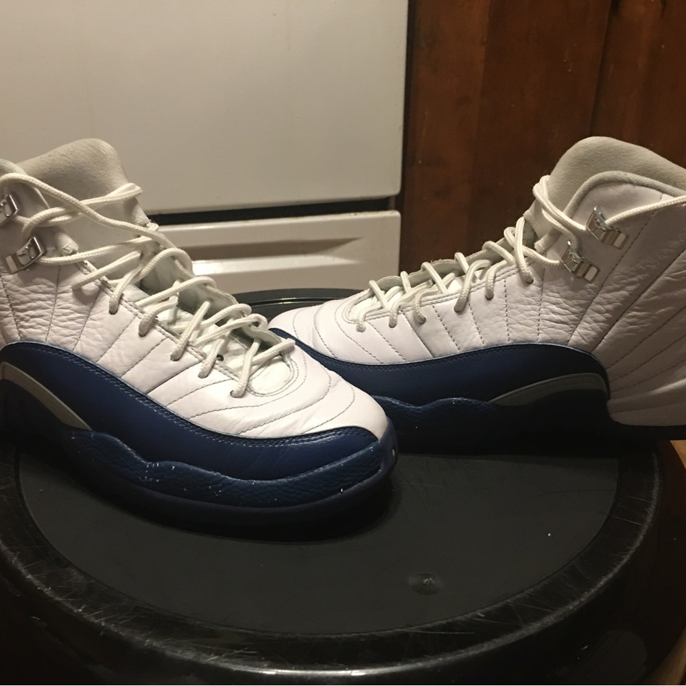 NIKE AIR JORDAN 12 RETRO WHITE FRENCH BLUE SZ 7Y FLU GAME OG TAXI